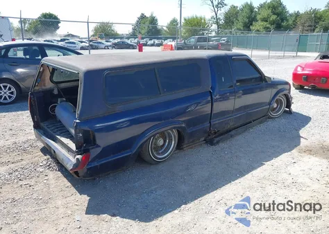 2001 Chevrolet S-10 Ls from USA, damaged, VIN 1GCCS19W618136463